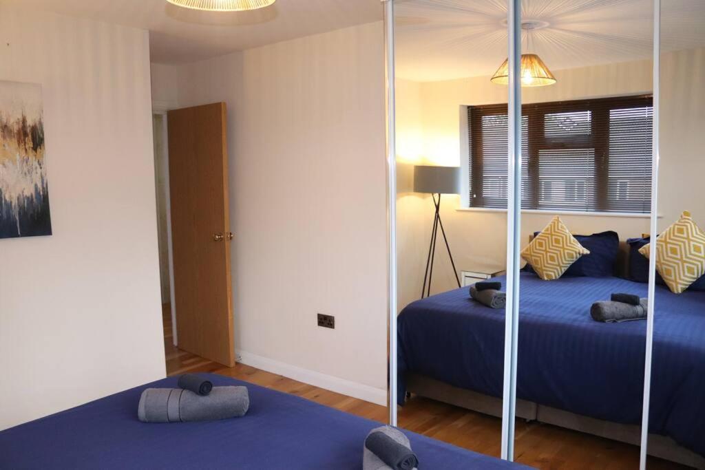 Cosy 3 Bedroom 2 Bathroom House With Parking Sheldon  Esterno foto